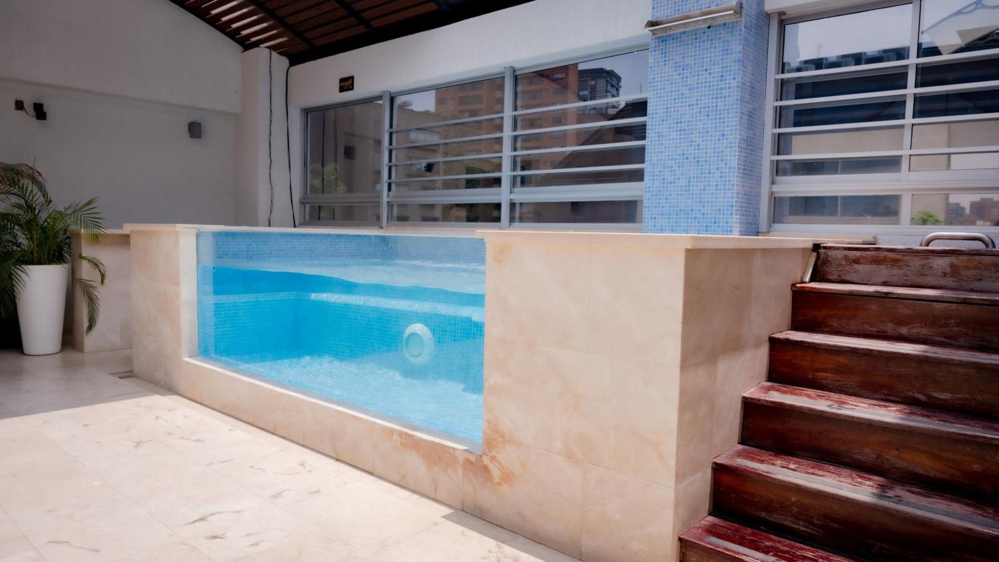Hotel Madeiro Medellin Ngoại thất bức ảnh