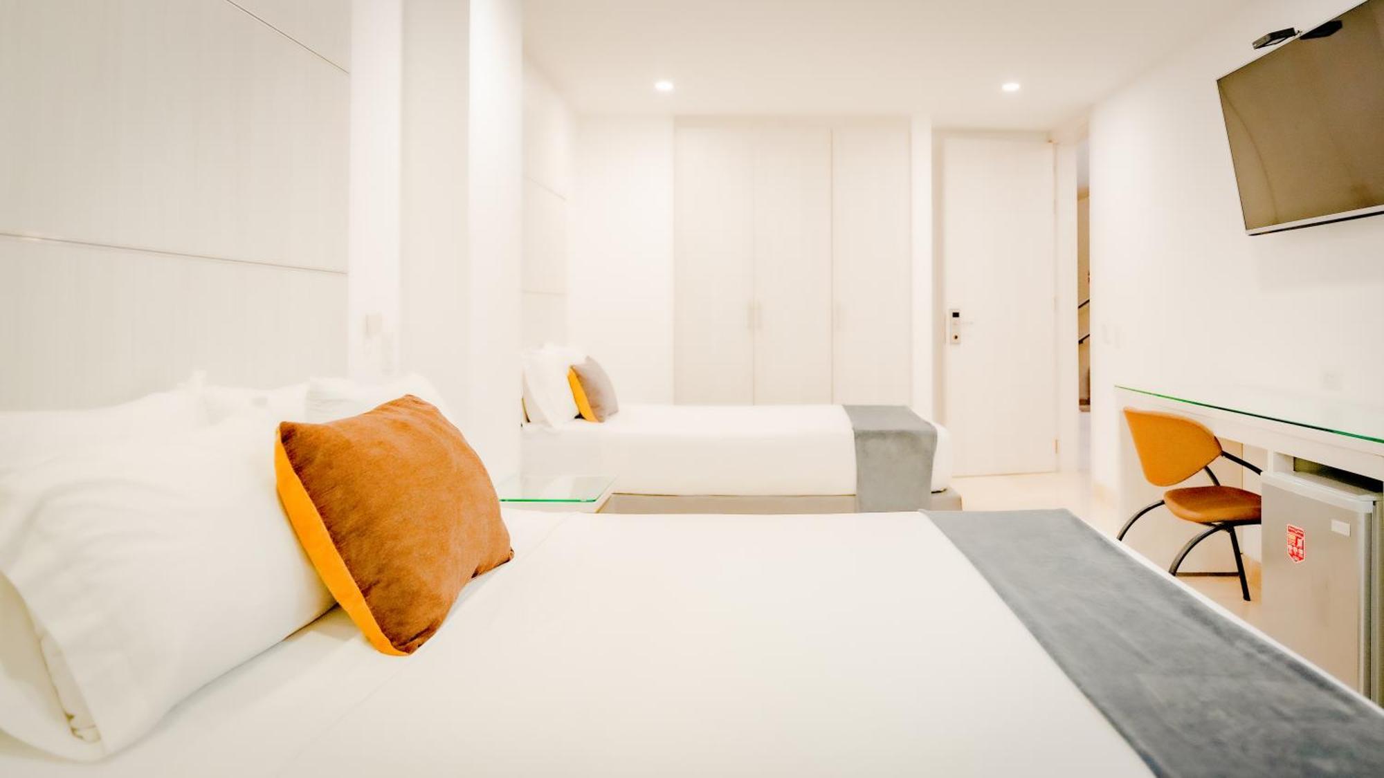 Hotel Madeiro Medellin Ngoại thất bức ảnh