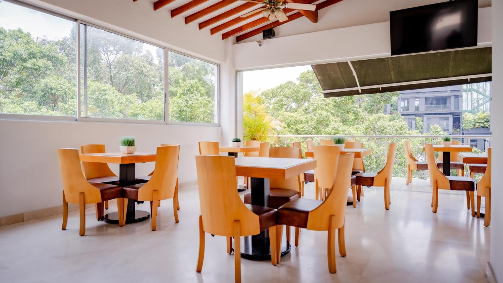 Hotel Madeiro Medellin Ngoại thất bức ảnh