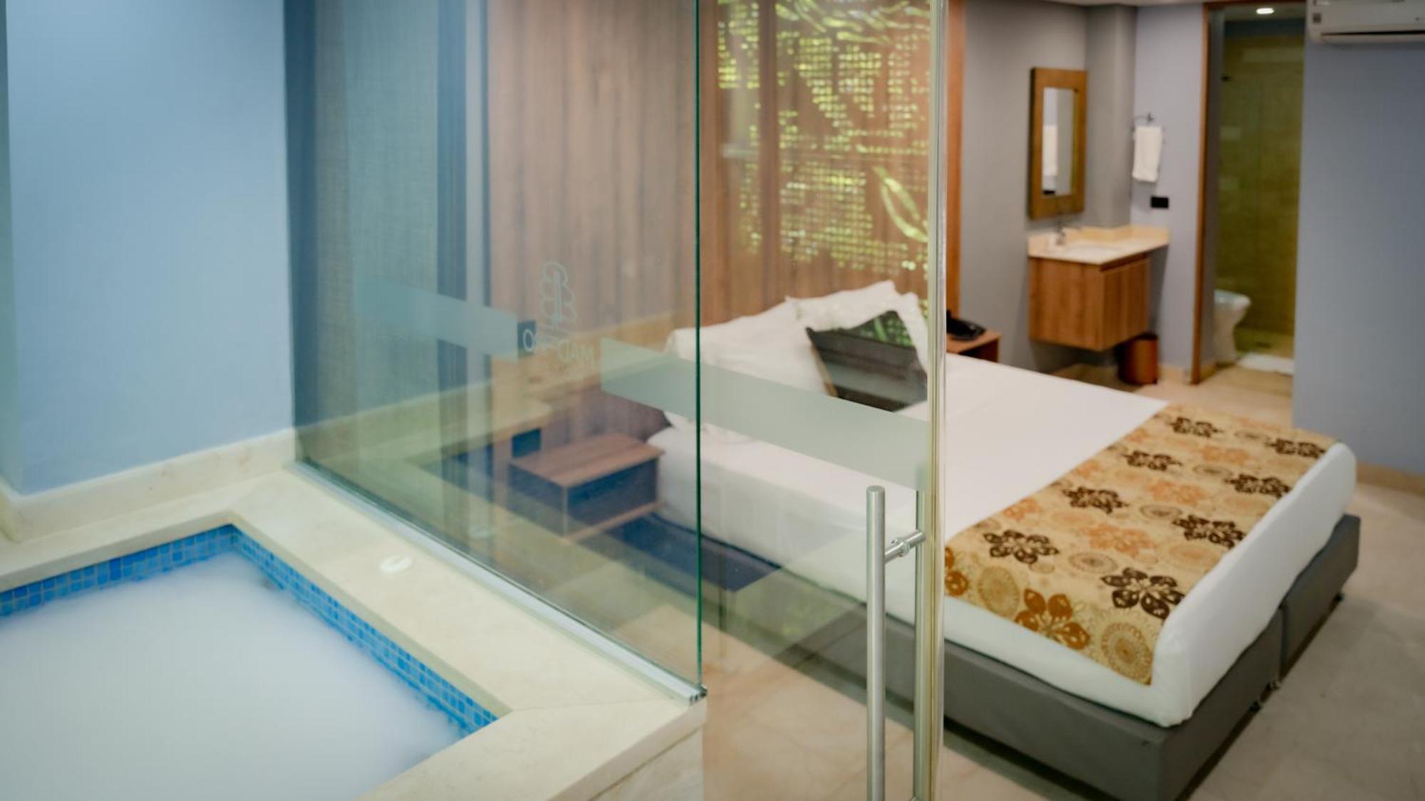 Hotel Madeiro Medellin Ngoại thất bức ảnh