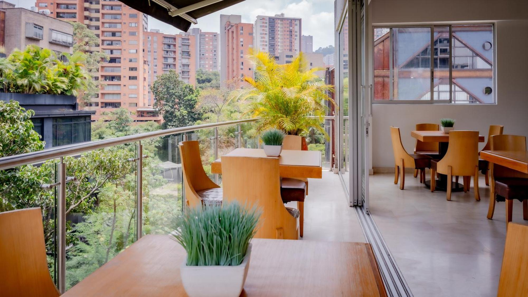 Hotel Madeiro Medellin Ngoại thất bức ảnh