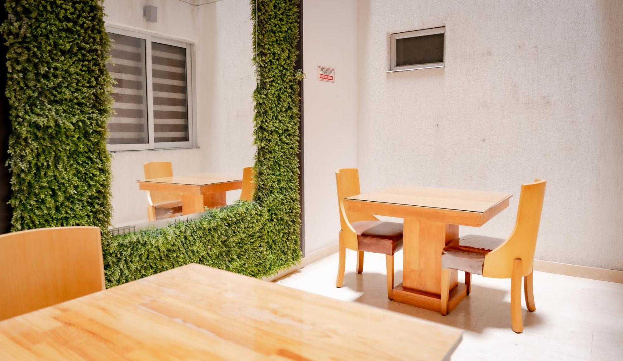 Hotel Madeiro Medellin Ngoại thất bức ảnh