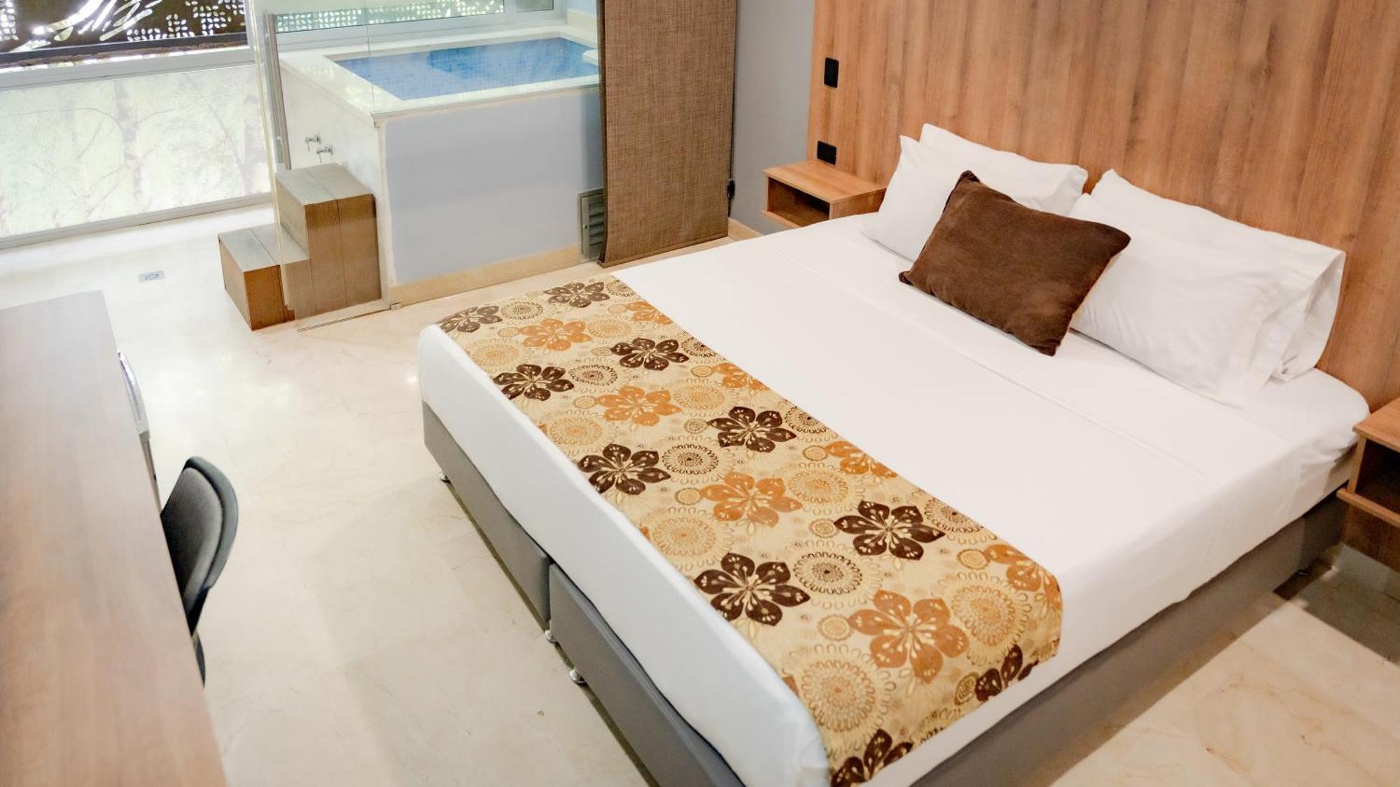 Hotel Madeiro Medellin Ngoại thất bức ảnh