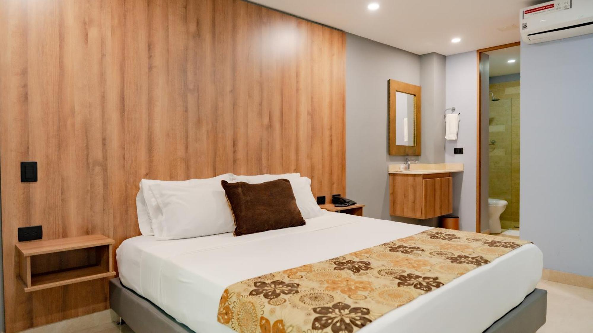 Hotel Madeiro Medellin Ngoại thất bức ảnh